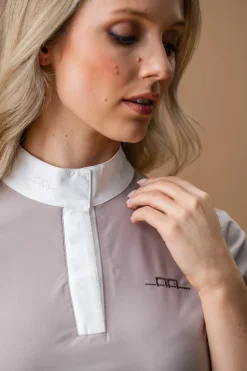 AA® Mira Short-Sleeve Show Shirt