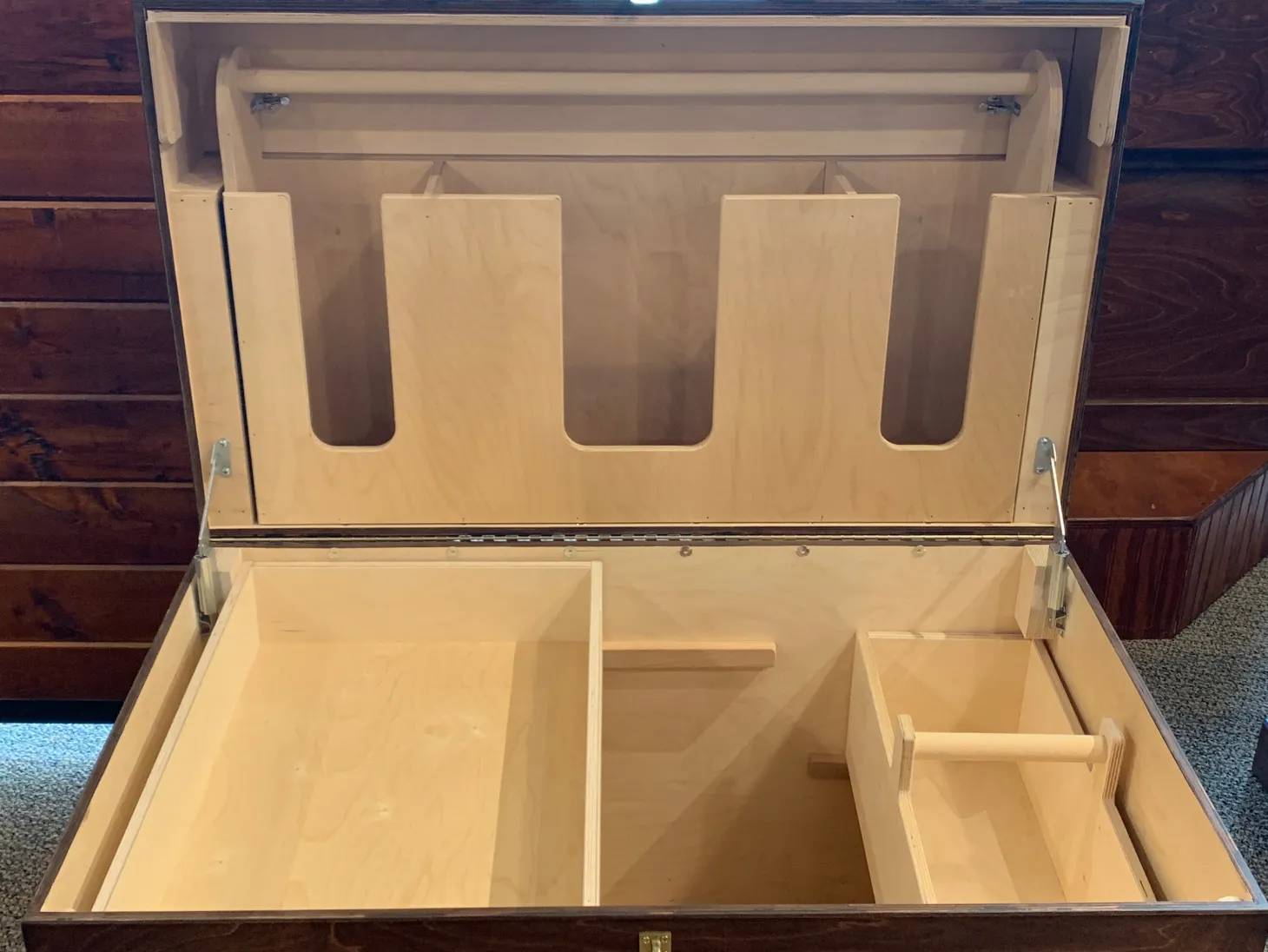 DS Hardwood Trunk with Bandage Lid