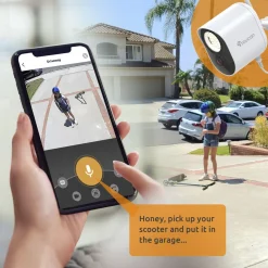 Toucan® Security Floodlight Camera